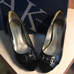 Anne Klein pumps